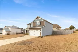 288 New Castle Ln, Spring Lake, NC 28390 - Photo 2
