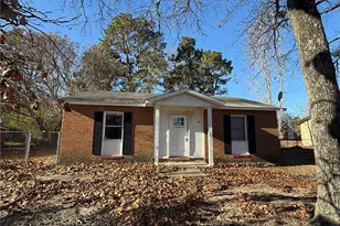 1009 Abrams St, Fayetteville, NC 28311 - Photo 2