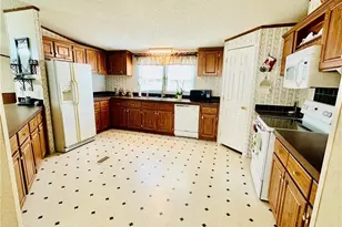 225 Angel Dr, Fayetteville, NC 28306 - Photo 4