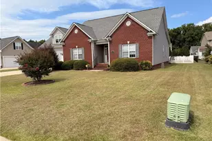 3909 Barclay Wy, Wade, NC 28395 - Photo 4