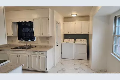 2135 Quailridge Drive, Fayetteville, NC 28304 - Photo 6