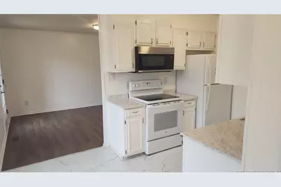 2135 Quailridge Drive, Fayetteville, NC 28304 - Photo 8