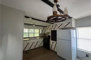 1738 Strickland Bridge Rd, Fayetteville, NC 28304 - Photo 4