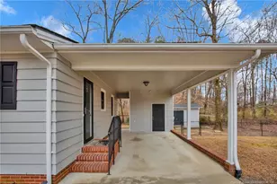 882 Middle Rd, Fayetteville, NC 28312 - Photo 4