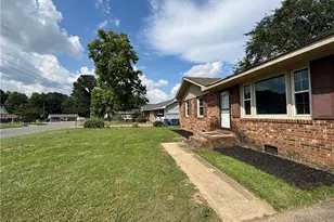 107 Mars Dr, Dunn, NC 28334 - Photo 2