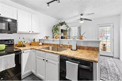 1920 Sir Michael Drive, Hope Mills, NC 28348 - Photo 8