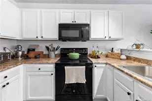 1920 Sir Michael Dr, Hope Mills, NC 28348 - Photo 8