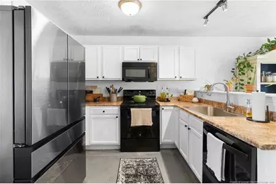 1920 Sir Michael Drive, Hope Mills, NC 28348 - Photo 4