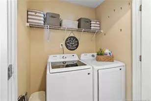 1920 Sir Michael Dr, Hope Mills, NC 28348 - Photo 16