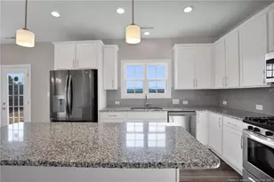 5444 Debut Ave, Hope Mills, NC 28348 - Photo 14