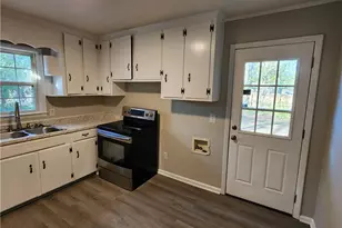 1108-B Norwood St, Fayetteville, NC 28305 - Photo 10