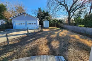 930 Chester Cir, Fayetteville, NC 28303 - Photo 8