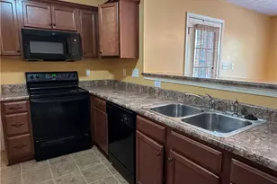 2401 Camp Lejeune Ct, Hope Mills, NC 28348 - Photo 8