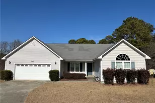 2401 Camp Lejeune Ct, Hope Mills, NC 28348 - Photo 1