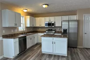 2120 St Nicholas Dr, Hope Mills, NC 28348 - Photo 6