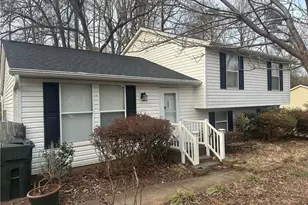 7121 Shellburne Dr, Raleigh, NC 27612 - Photo 2