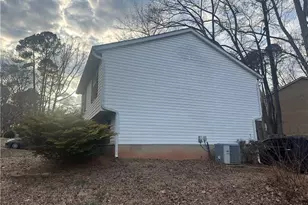 7121 Shellburne Dr, Raleigh, NC 27612 - Photo 14