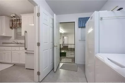 401 W Brocklyn Street, Benson, NC 27504 - Photo 22