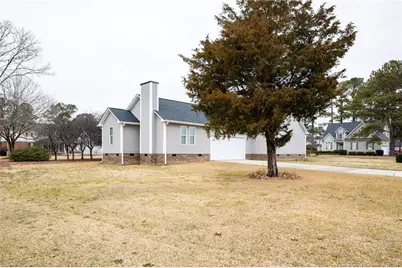 401 W Brocklyn Street, Benson, NC 27504 - Photo 30