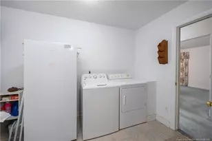 401 W Brocklyn St, Benson, NC 27504 - Photo 12