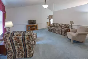 401 W Brocklyn St, Benson, NC 27504 - Photo 4