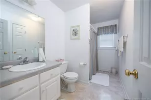 401 W Brocklyn St, Benson, NC 27504 - Photo 16