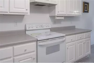 401 W Brocklyn Street, Benson, NC 27504 - Photo 10