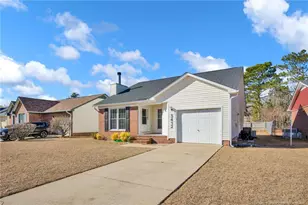 3412 Crosswinds Dr, Hope Mills, NC 28348 - Photo 2