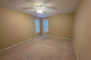 399 Admiral Dr, Fayetteville, NC 28303 - Photo 8