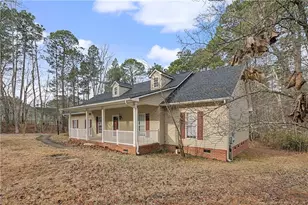 42 Lotus Ln, Sanford, NC 27332 - Photo 2