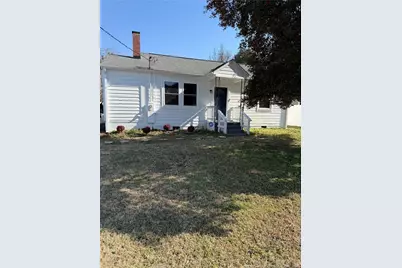 128 W Circle Court, Fayetteville, NC 28301 - Photo 2