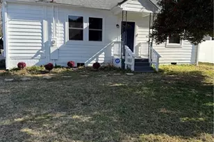 128 W Cir Ct., Fayetteville, NC 28301 - Photo 2