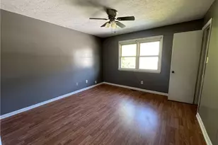 4937-D Galveston Dr, Fayetteville, NC 28303 - Photo 2