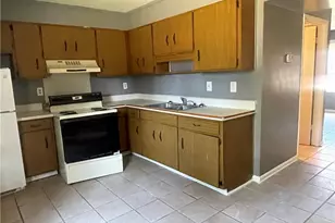 4937-D Galveston Dr, Fayetteville, NC 28303 - Photo 4