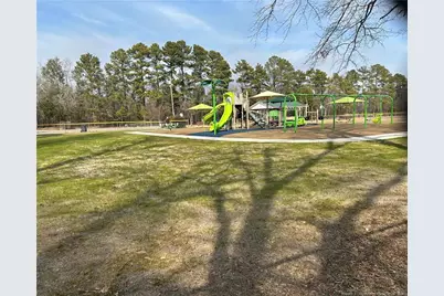 503 E Sixth Avenue, Raeford, NC 28376 - Photo 12