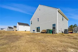 913 Sapphire Stone Ln, Hope Mills, NC 28348 - Photo 48