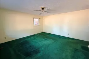 809 W Allen Ln, Laurinburg, NC 28352 - Photo 2