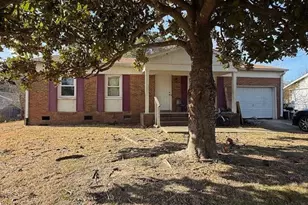 2513 E Brinkley Dr, Spring Lake, NC 28390 - Photo 2