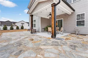 136 Edgefield Dr, Sanford, NC 27332 - Photo 24