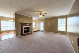 1612 Middle Creek Ct, Fayetteville, NC 28314 - Photo 2