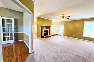 1612 Middle Creek Ct, Fayetteville, NC 28314 - Photo 4