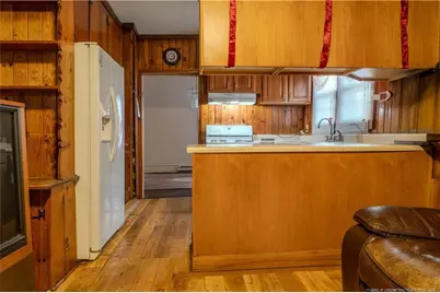 304 W Church Street, Benson, NC 27504 - Photo 4