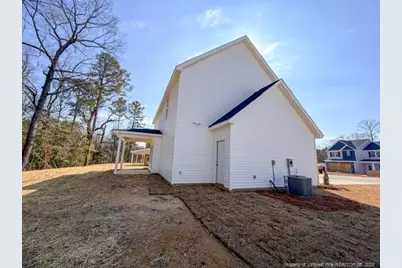 839 Southerland Peak Drive, Raeford, NC 28376 - Photo 4