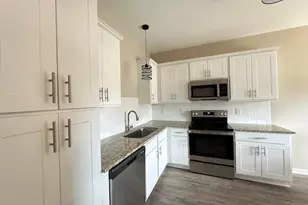 892 Kingscote Dr, Fayetteville, NC 28314 - Photo 8