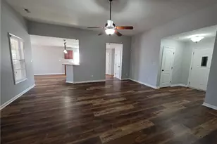 366 Carolina Oaks Cir, Linden, NC 28356 - Photo 4