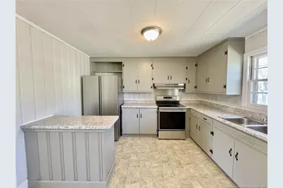 531 E Donaldson Avenue, Raeford, NC 28376 - Photo 6