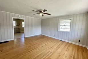 531 E Donaldson Ave, Raeford, NC 28376 - Photo 4