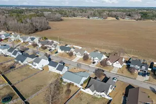 521 Fairfield Cir, Raeford, NC 28376 - Photo 44