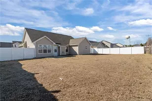 521 Fairfield Cir, Raeford, NC 28376 - Photo 34