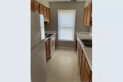 5709 Charbonneau Court, Fayetteville, NC 28304 - Photo 4